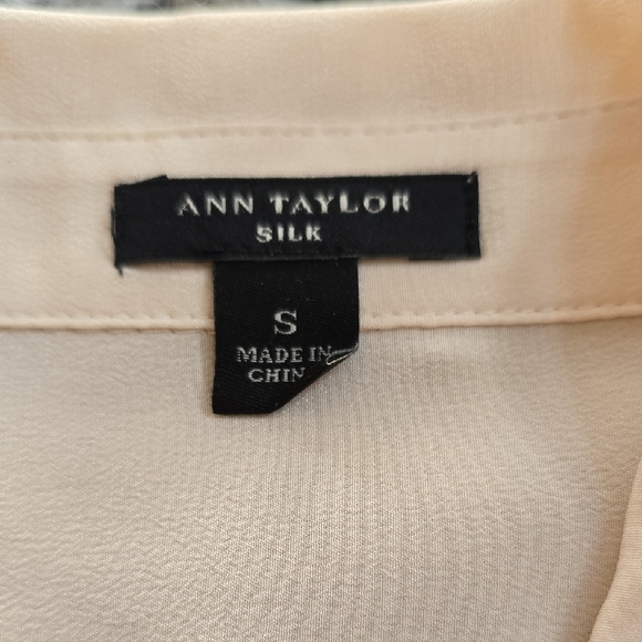 Ann Taylor 100% Silk Cream Blouse | Small - Picture 3 of 5